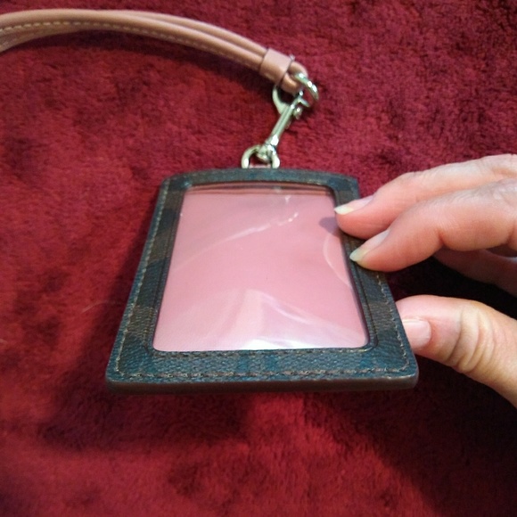 Coach Lanyard - Picture 2 of 4